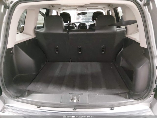 Продажа на аукционе авто 2016 Jeep Patriot High Altitude Edition, vin: 1C4NJRFB9GD522502, номер лота: 44771938