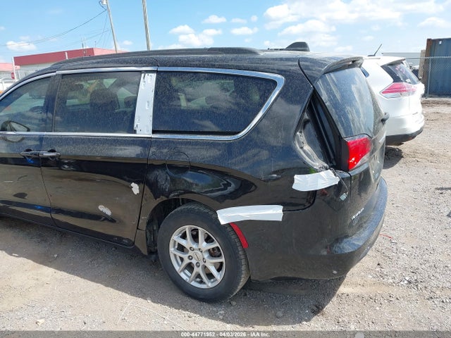 44771952 :رقم المزاد ، 2C4RC1DG7MR515181 vin ، 2021 Chrysler Voyager Lxi مزاد بيع
