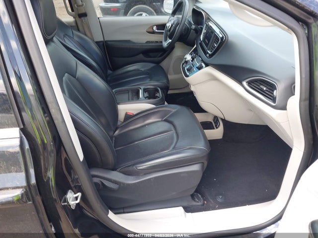 44771952 :رقم المزاد ، 2C4RC1DG7MR515181 vin ، 2021 Chrysler Voyager Lxi مزاد بيع