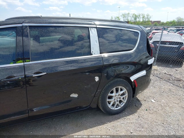 44771952 :رقم المزاد ، 2C4RC1DG7MR515181 vin ، 2021 Chrysler Voyager Lxi مزاد بيع