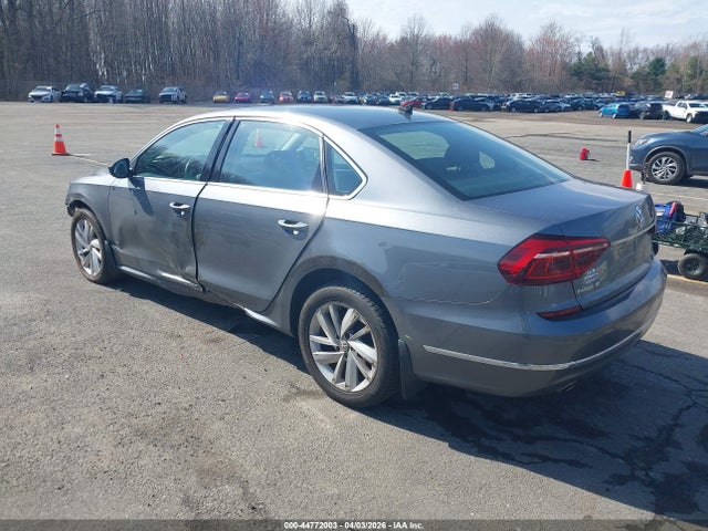 2018 Volkswagen Passat 2.0t Se მანქანა იყიდება აუქციონზე, vin: 1VWBA7A36JC010424, აუქციონის ნომერი: 44772003