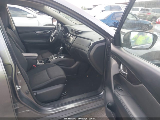 44772012 :رقم المزاد ، KNMAT2MT2JP573728 vin ، 2018 Nissan Rogue Sv مزاد بيع