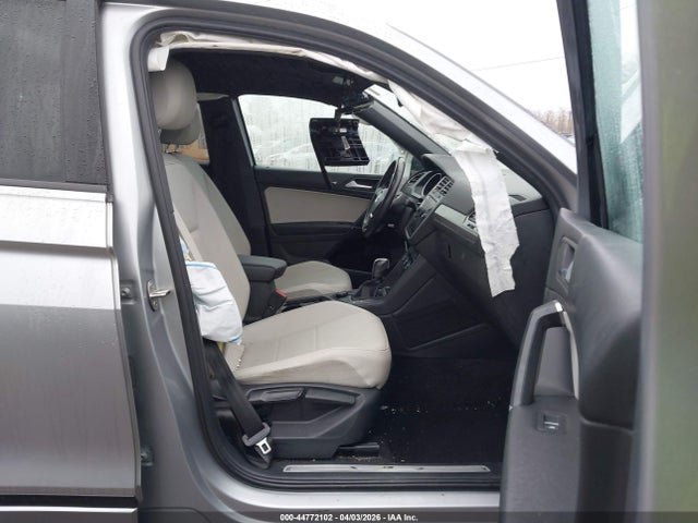Продажа на аукционе авто 2020 Volkswagen Tiguan 2.0t Se/2.0t Se R-line Black/2.0t Sel, vin: 3VV2B7AX1LM164447, номер лота: 44772102