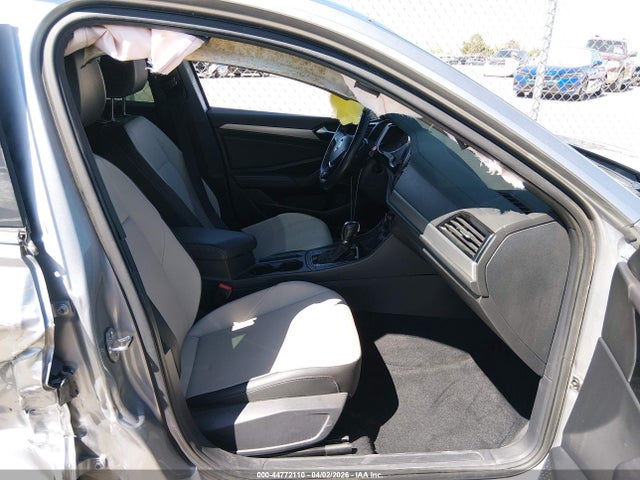 44772110 :رقم المزاد ، 3VWCB7BU9KM255131 vin ، 2019 Volkswagen Jetta 1.4t R-line/1.4t S/1.4t Se مزاد بيع