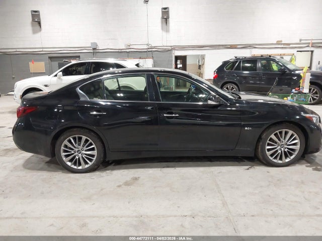 44772111 :رقم المزاد ، JN1EV7AR9JM440874 vin ، 2018 Infiniti Q50 3.0t Luxe مزاد بيع