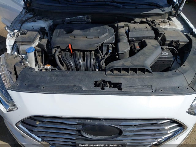 5NPE24AF6JH697723 Hyundai SONATA SE