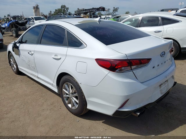 5NPE24AF6JH697723 Hyundai SONATA SE