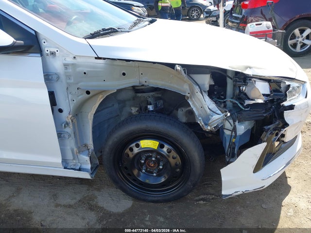 5NPE24AF6JH697723 Hyundai SONATA SE