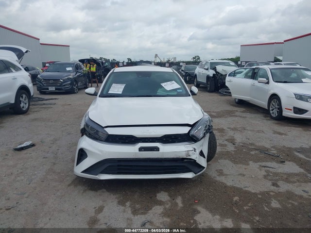 44772209 :رقم المزاد ، 3KPF24AD4RE737543 vin ، 2024 Kia Forte Lxs مزاد بيع