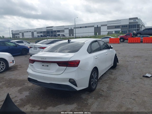 44772209 :رقم المزاد ، 3KPF24AD4RE737543 vin ، 2024 Kia Forte Lxs مزاد بيع