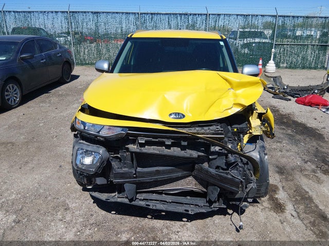 KNDJ23AU4L7117657 KIA Soul X-line