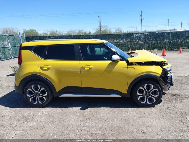 KNDJ23AU4L7117657 KIA Soul X-line