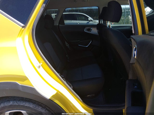 KNDJ23AU4L7117657 KIA Soul X-line