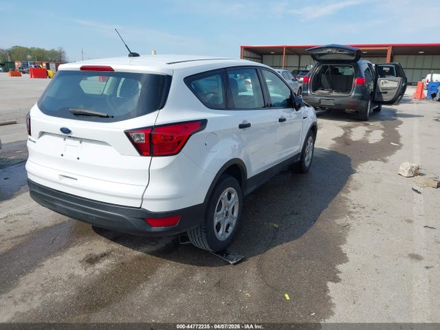 2019 Ford Escape S მანქანა იყიდება აუქციონზე, vin: 1FMCU0F74KUC45722, აუქციონის ნომერი: 44772235