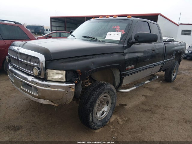 44772254 :رقم المزاد ، 1B7KF2368XJ627553 vin ، 1999 Dodge Ram 2500 St مزاد بيع