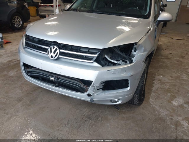 2014 VOLKSWAGEN TOUAREG WVGEF9BP4ED006480 Photo 5