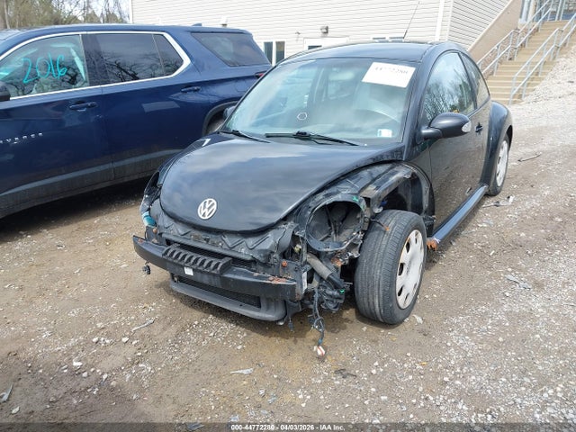 44772280 :رقم المزاد ، 3VWPG3AG3AM014106 vin ، 2010 Volkswagen New Beetle 2.5l مزاد بيع
