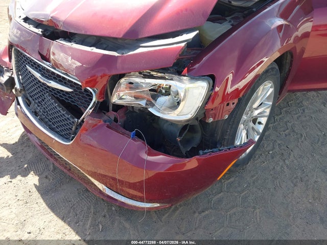 44772288 :رقم المزاد ، 2C3CCAAG7JH292012 vin ، 2018 Chrysler 300 Touring مزاد بيع