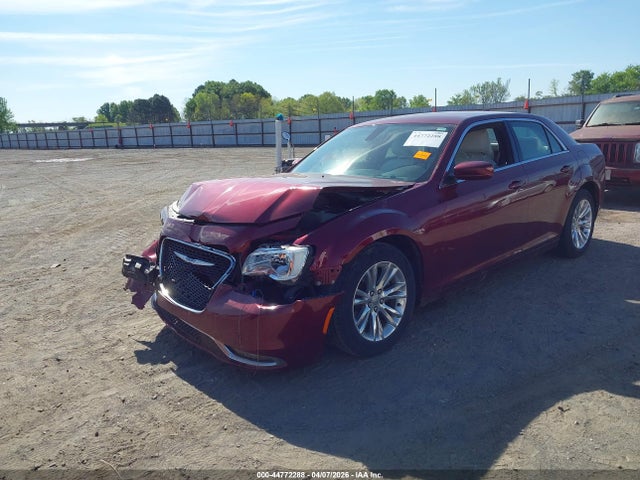 44772288 :رقم المزاد ، 2C3CCAAG7JH292012 vin ، 2018 Chrysler 300 Touring مزاد بيع