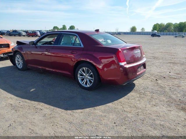44772288 :رقم المزاد ، 2C3CCAAG7JH292012 vin ، 2018 Chrysler 300 Touring مزاد بيع