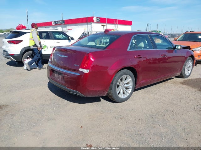 44772288 :رقم المزاد ، 2C3CCAAG7JH292012 vin ، 2018 Chrysler 300 Touring مزاد بيع