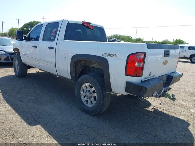 2011 CHEVROLET SILVERADO 2500HD 1GC1KXCG4BF161192 Photo 2