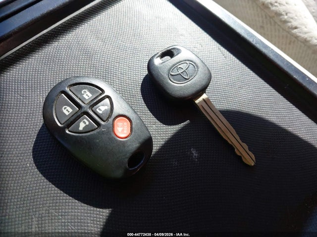 44772438 :رقم المزاد ، 5TDKK3DC4CS199760 vin ، 2012 Toyota Sienna Le V6 8 Passenger مزاد بيع