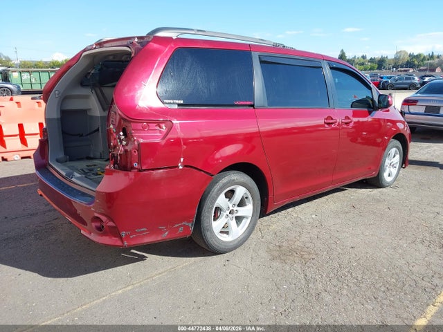44772438 :رقم المزاد ، 5TDKK3DC4CS199760 vin ، 2012 Toyota Sienna Le V6 8 Passenger مزاد بيع