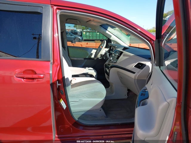 44772438 :رقم المزاد ، 5TDKK3DC4CS199760 vin ، 2012 Toyota Sienna Le V6 8 Passenger مزاد بيع