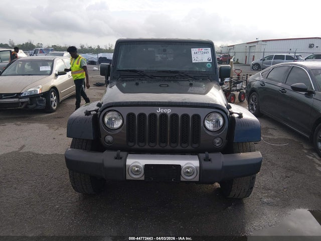 44772443 :رقم المزاد ، 1C4AJWBG2EL307318 vin ، 2014 Jeep Wrangler Sahara مزاد بيع