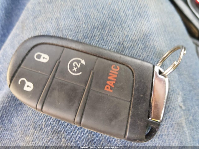 44772452 :رقم المزاد ، 3C4NJDBB6LT173795 vin ، 2020 Jeep Compass Altitude 4x4 مزاد بيع