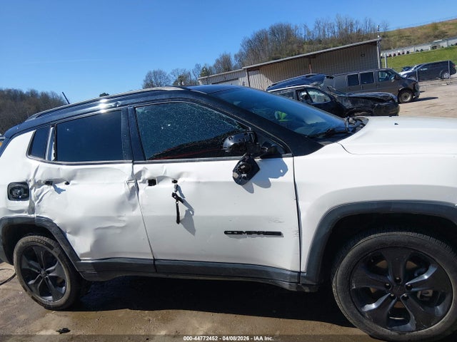 44772452 :رقم المزاد ، 3C4NJDBB6LT173795 vin ، 2020 Jeep Compass Altitude 4x4 مزاد بيع