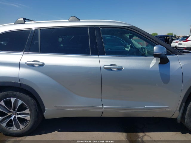 5TDGBRCH8NS539033 Toyota Highlander Hybrid Xle