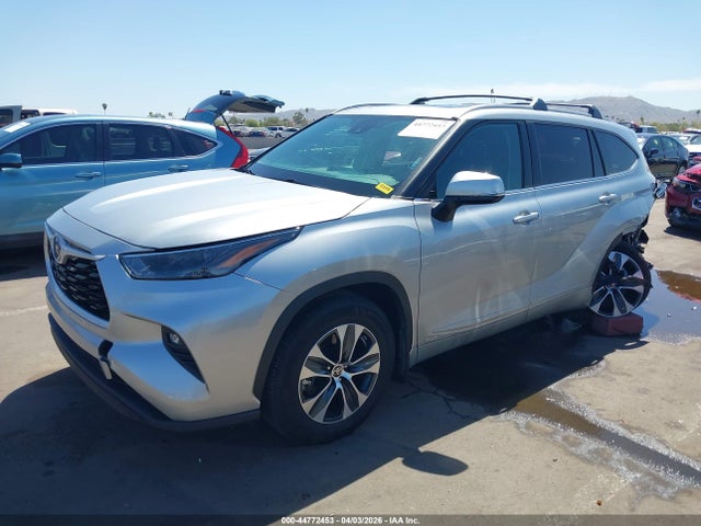 5TDGBRCH8NS539033 Toyota Highlander Hybrid Xle