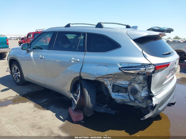 5TDGBRCH8NS539033 Toyota Highlander Hybrid Xle