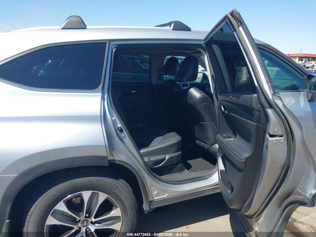 5TDGBRCH8NS539033 Toyota Highlander Hybrid Xle