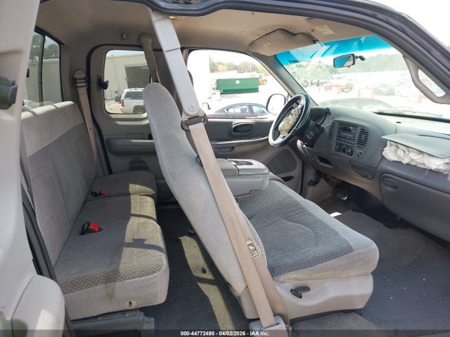 44772490 :رقم المزاد ، 1FTRX17L1XNA89146 vin ، 1999 Ford F-150 Lariat/xl/xlt مزاد بيع