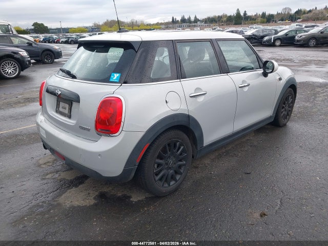 2016 MINI HARDTOP WMWXU1C52G2D10620 Photo 3