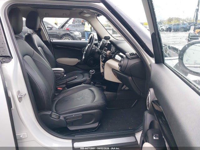 2016 MINI HARDTOP WMWXU1C52G2D10620 Photo 4