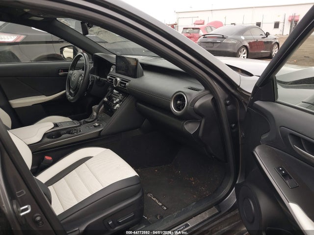 2022 LEXUS IS 350 JTHGZ1E27N5026415 Photo 4