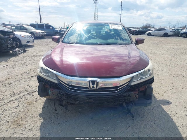 44772643 :رقم المزاد ، 1HGCR2F16HA087571 vin ، 2017 Honda Accord Sport Se مزاد بيع