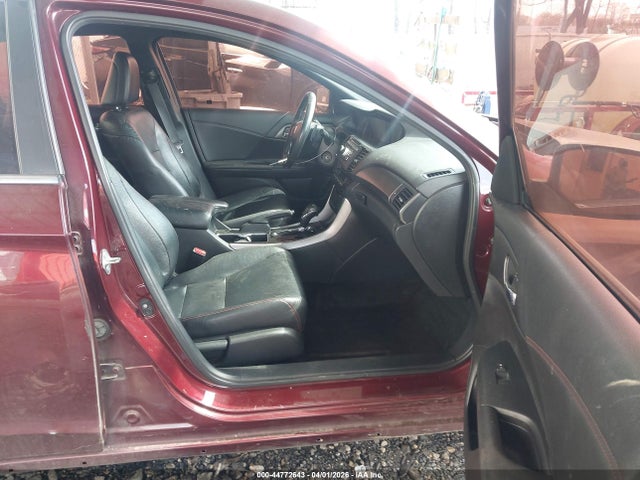 44772643 :رقم المزاد ، 1HGCR2F16HA087571 vin ، 2017 Honda Accord Sport Se مزاد بيع