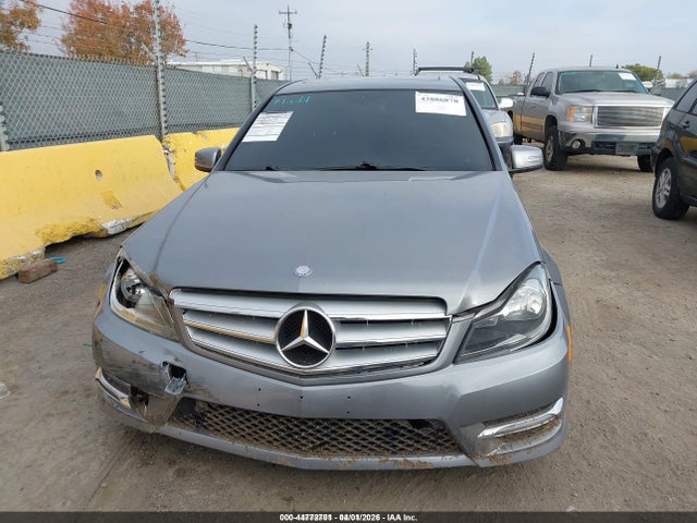 44772701 :رقم المزاد ، WDDGF8AB4DR245564 vin ، 2013 Mercedes-benz C 300 Sport 4matic مزاد بيع
