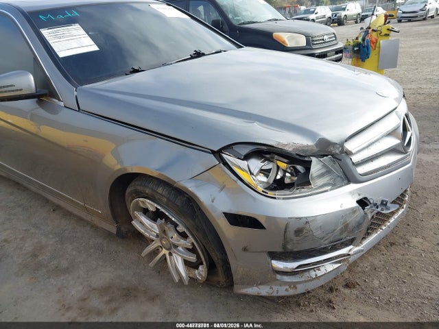 44772701 :رقم المزاد ، WDDGF8AB4DR245564 vin ، 2013 Mercedes-benz C 300 Sport 4matic مزاد بيع