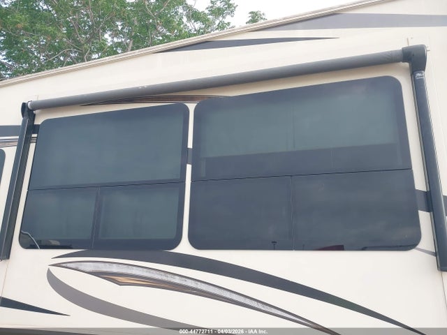 44772711 :رقم المزاد ، 573FS4228MAA01869 vin ، 2021 Grand Design Solitude مزاد بيع