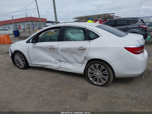 1G4PP5SK7E4160328 Buick Verano