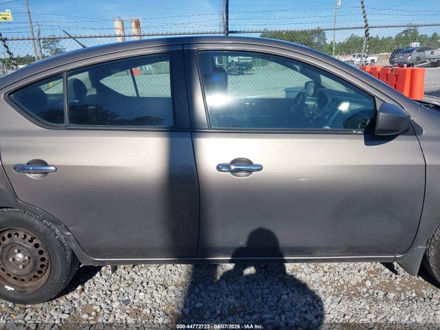 3N1CN7AP9FL855782 Nissan Versa 1.6 Sv