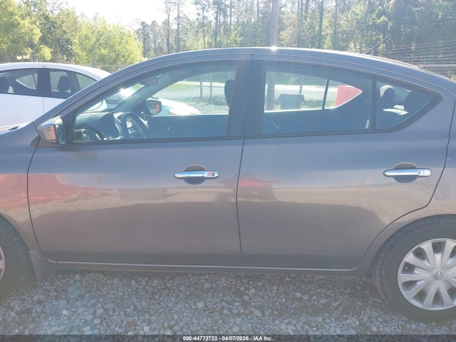 3N1CN7AP9FL855782 Nissan Versa 1.6 Sv