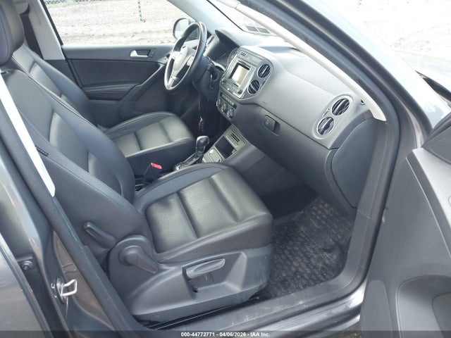 44772771 :رقم المزاد ، WVGAV7AX1GW533827 vin ، 2016 Volkswagen Tiguan S مزاد بيع