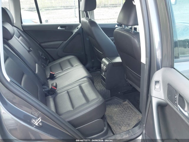 44772771 :رقم المزاد ، WVGAV7AX1GW533827 vin ، 2016 Volkswagen Tiguan S مزاد بيع